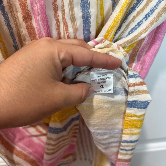 Kiwi fresh womens sleeveless Multicolor Striped Blouse. Size XL - Picture 5 of 9